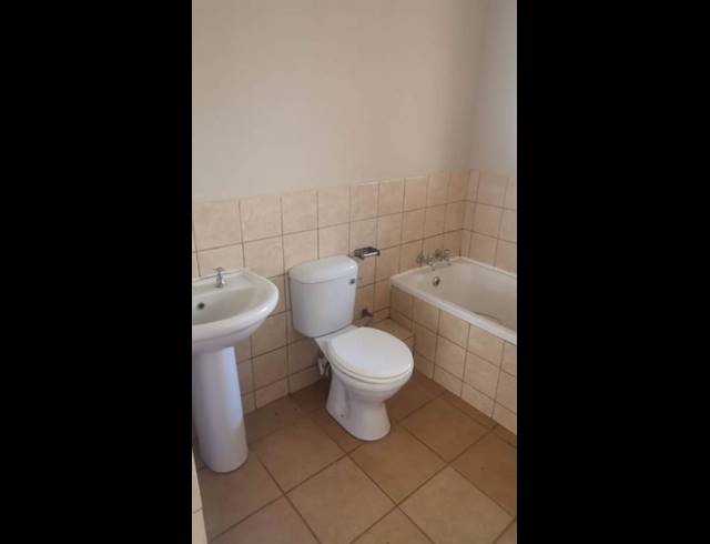 2 BEDROOM APARTMENT FOR SALE IN THE ORCHARDS